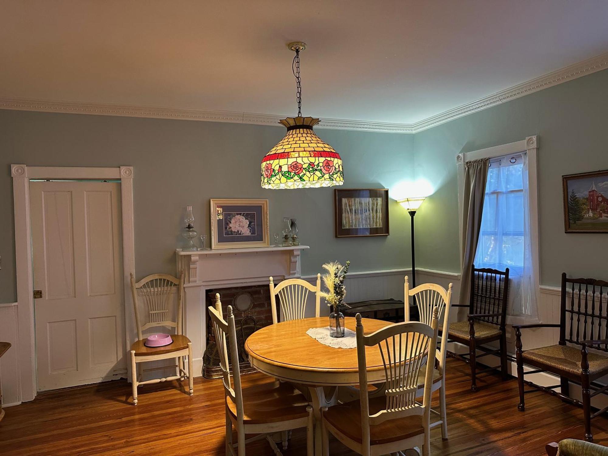 Inn On Fox Meadow - Spacious Victorian Inn Gaithersburg Ngoại thất bức ảnh