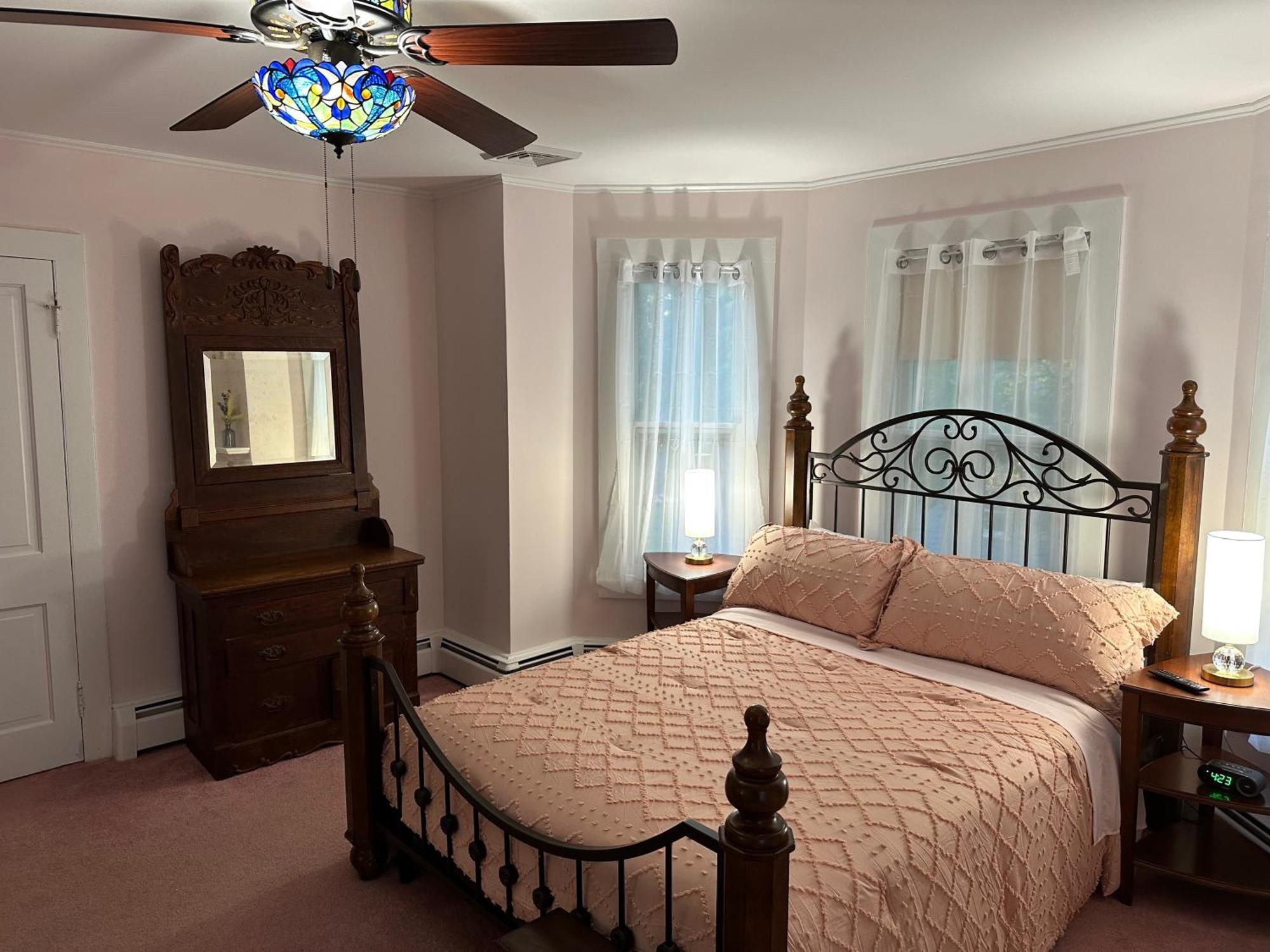 Inn On Fox Meadow - Spacious Victorian Inn Gaithersburg Ngoại thất bức ảnh