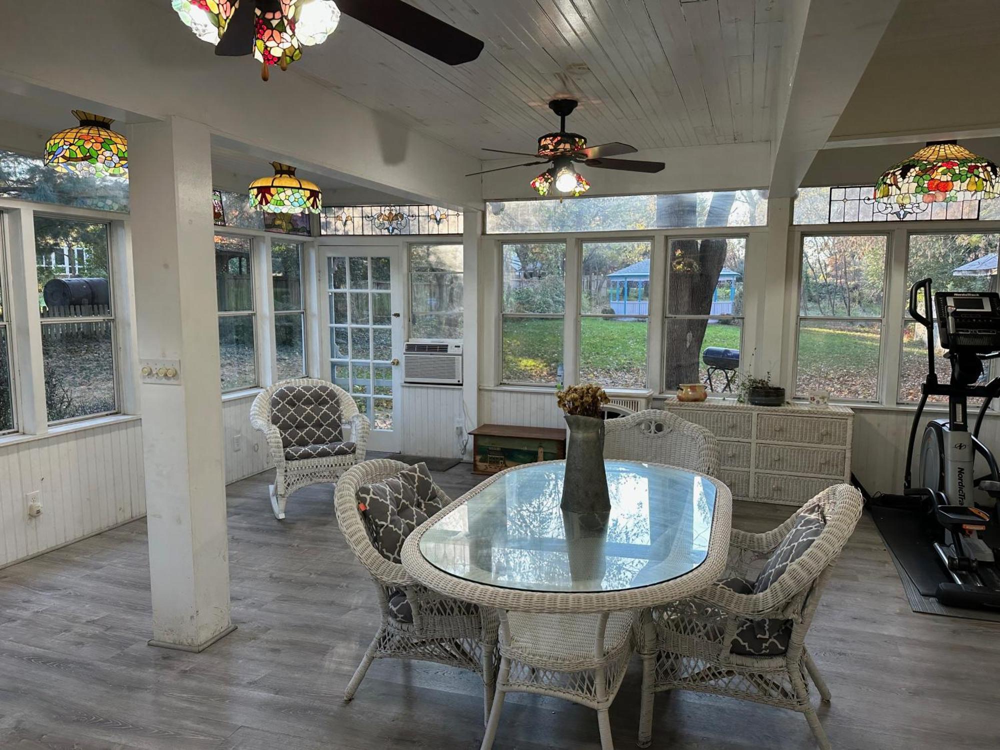 Inn On Fox Meadow - Spacious Victorian Inn Gaithersburg Ngoại thất bức ảnh